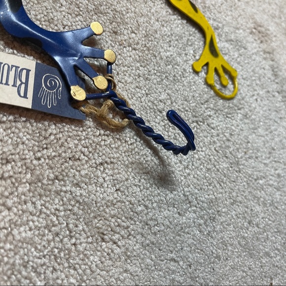 Frog Coat Hangers By Blue handworks. - Picture 4 of 4